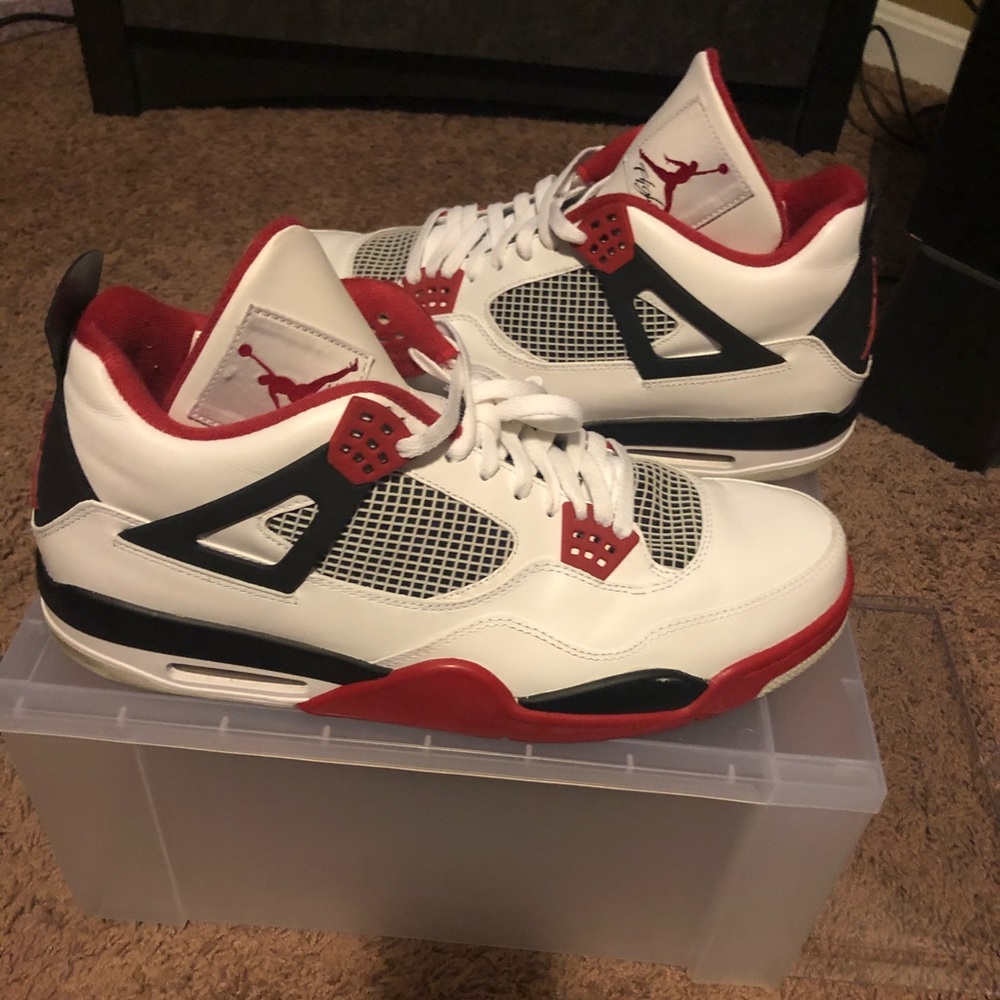 Jordan Retro 4’s Fire Red 2012